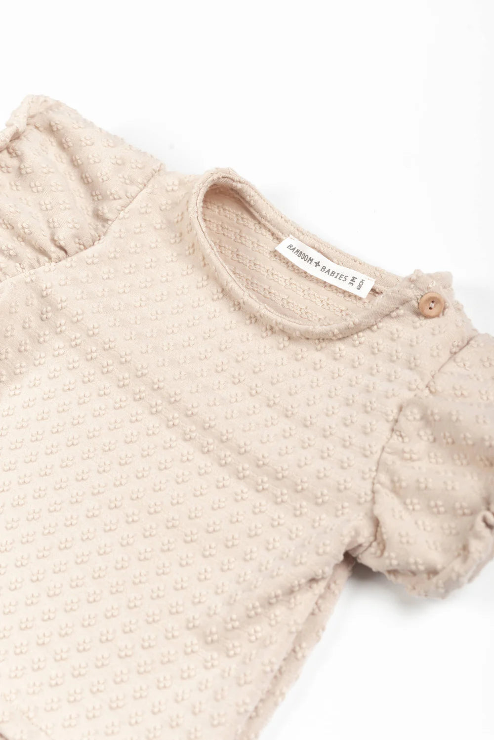 Balloon Sleeve Shirt ALMOND CREAM- close up