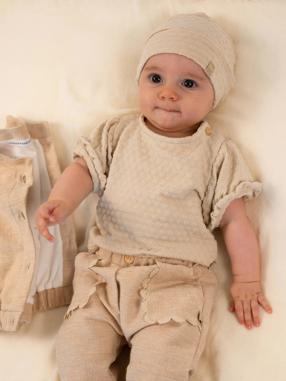 Balloon Sleeve Shirt ALMOND CREAM- on baby