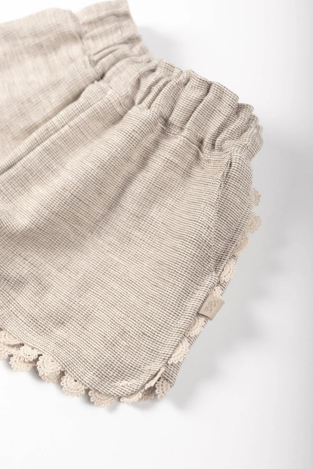 Girls' Shorts With Trim SAND- close up