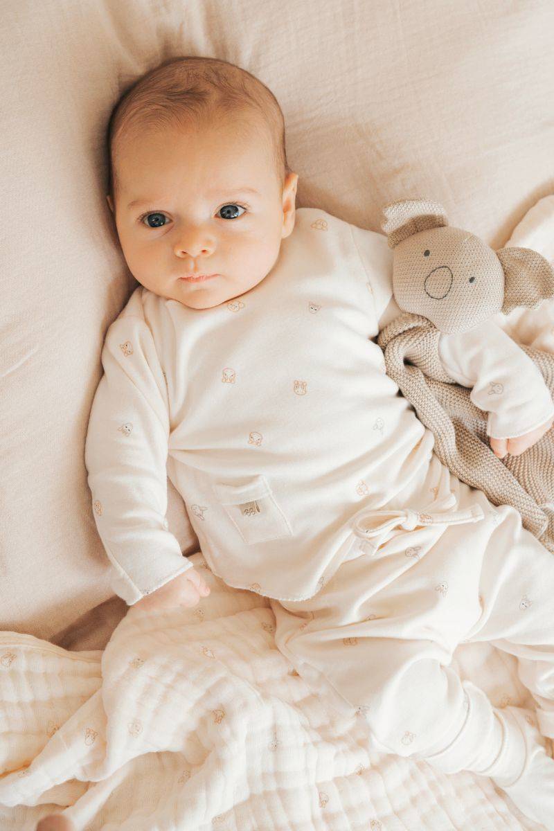 Doudou Knitted Koala OYSTER GREY- with baby 2