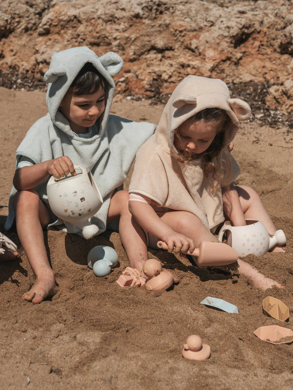 Silicone Watering Can- kids playing