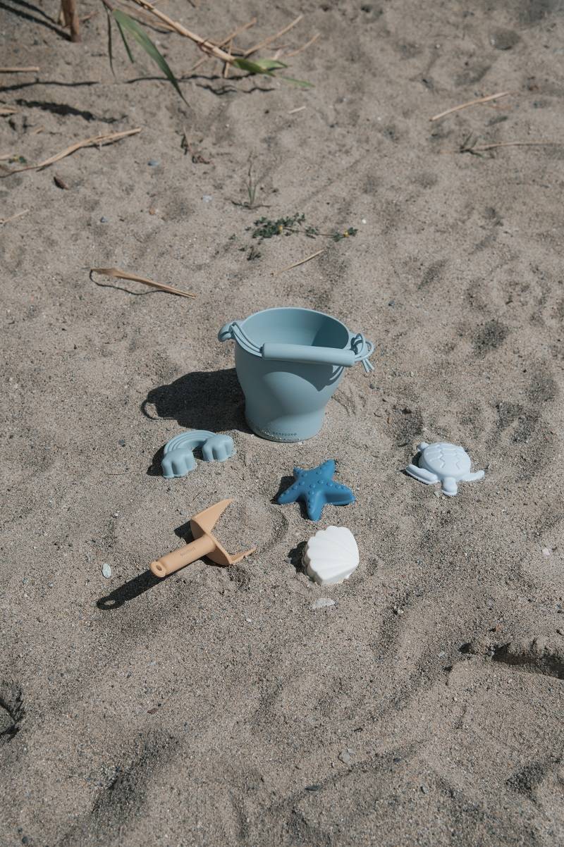 Beach Set BLUE- on sand