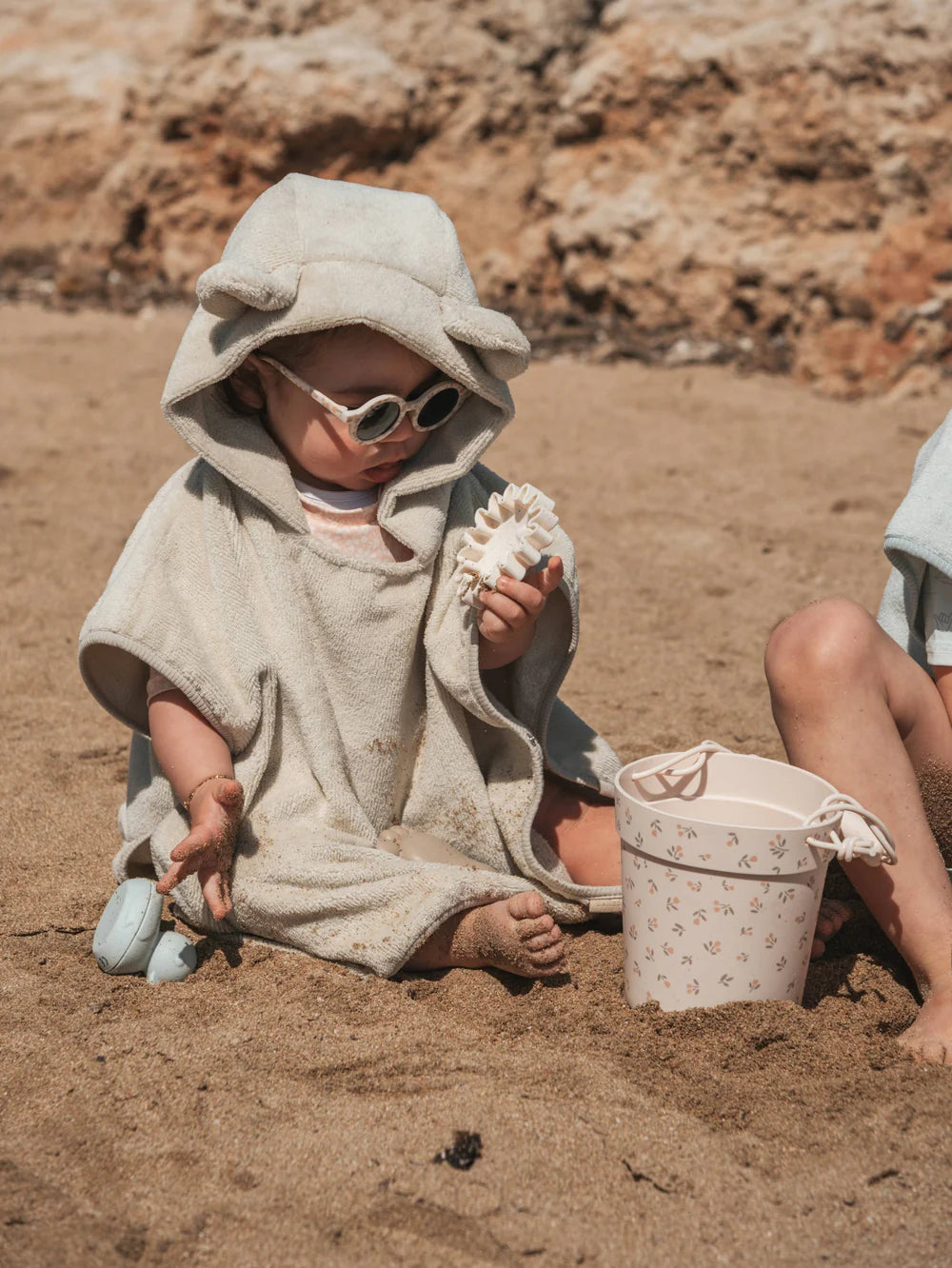 Beach Set TULIPS- baby playing