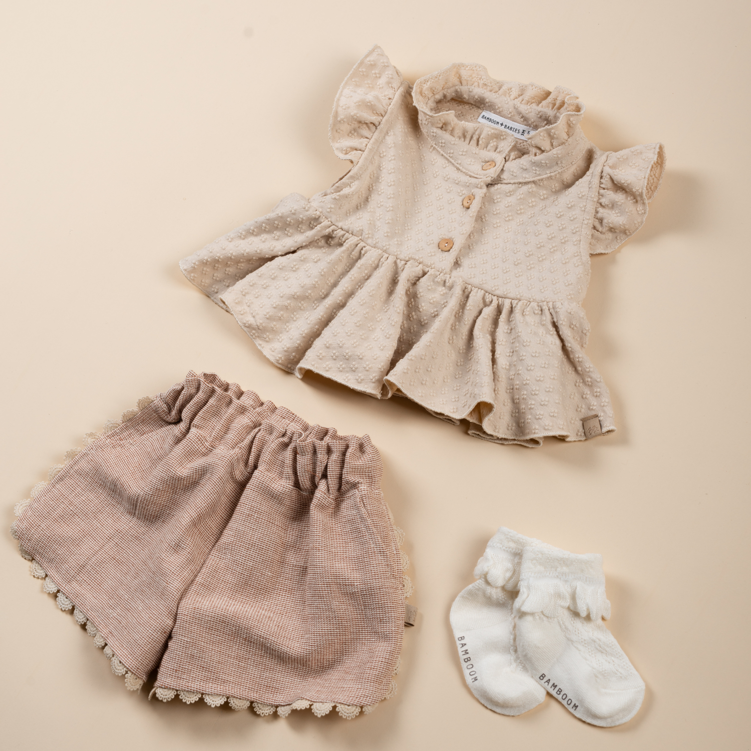 Dots Shirt Almond Cream- outfit